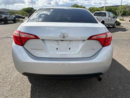 Classic Silver Metallic 2018 Toyota Corolla LE