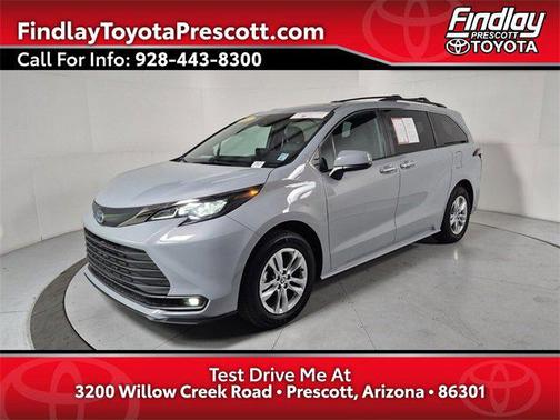 2022 Toyota Sienna XLE