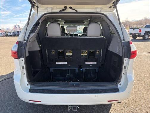 2017 Toyota Sienna Limited Premium