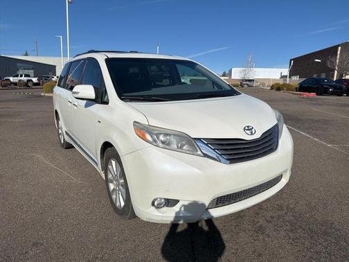 2017 Toyota Sienna Limited Premium
