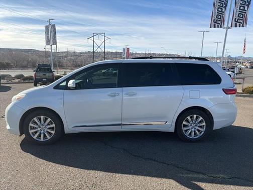 2017 Toyota Sienna Limited Premium