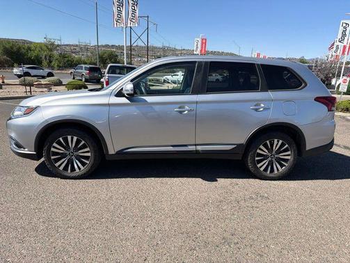 Alloy Silver Metallic 2020 Mitsubishi Outlander SE