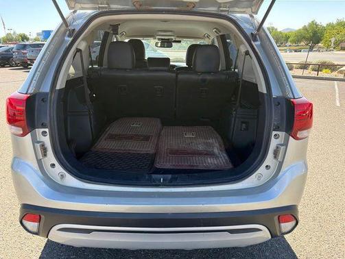 Alloy Silver Metallic 2020 Mitsubishi Outlander SE