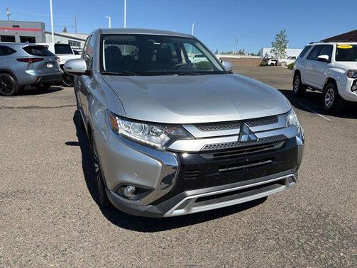 Alloy Silver Metallic 2020 Mitsubishi Outlander SE