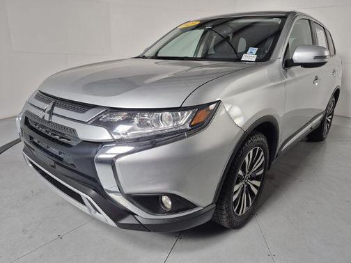 Alloy Silver Metallic 2020 Mitsubishi Outlander SE S-AWC