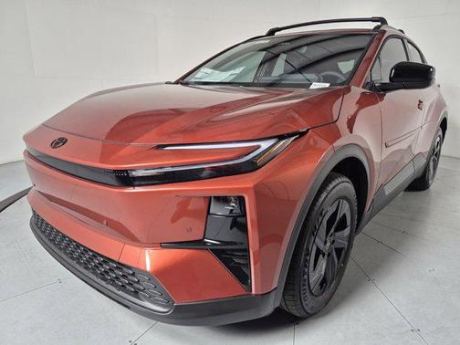 Tandoori 2026 Toyota C-HR SE