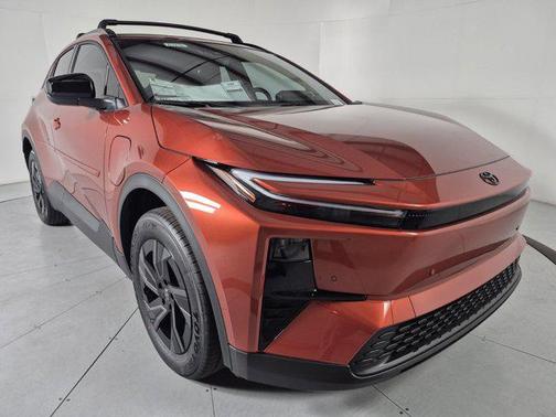 Tandoori 2026 Toyota C-HR SE