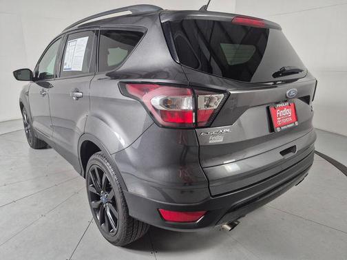 Magnetic 2018 Ford Escape SE