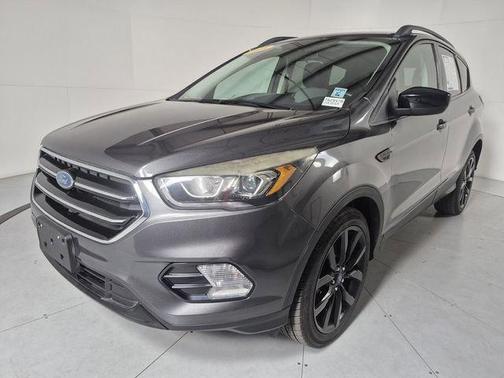 Magnetic 2018 Ford Escape SE