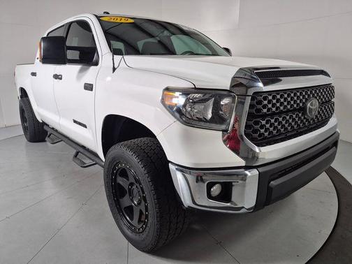 Super White 2019 Toyota Tundra SR5