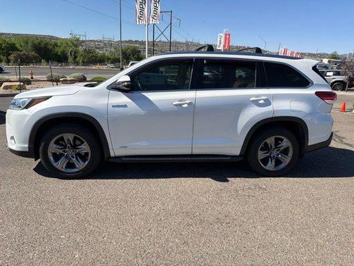Blizzard Pearl 2019 Toyota Highlander Hybrid Platinum