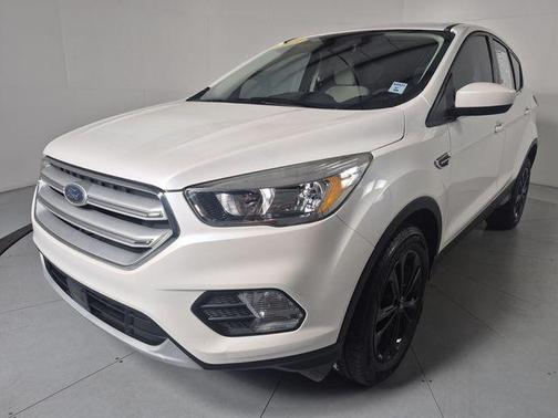 White Platinum Clearcoat Metallic 2019 Ford Escape SE
