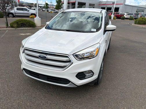 White Platinum Clearcoat Metallic 2019 Ford Escape SE