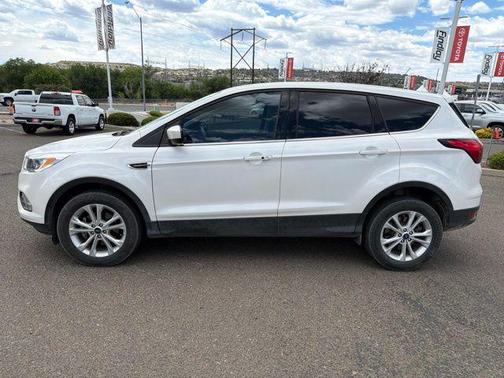White Platinum Clearcoat Metallic 2019 Ford Escape SE