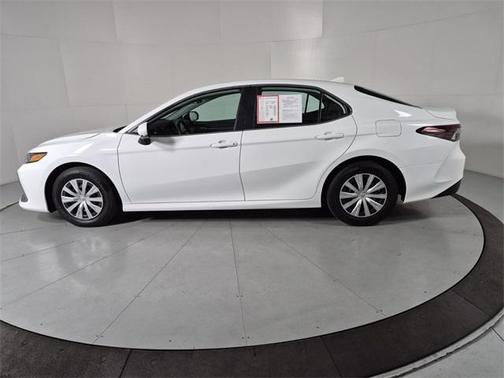 2024 Toyota Camry Hybrid LE