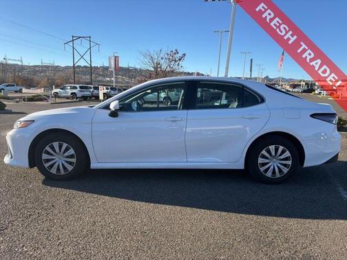 2024 Toyota Camry Hybrid LE