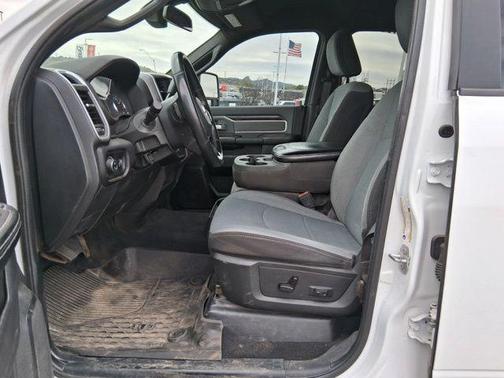 2023 RAM 2500 Big Horn Crew Cab 4x4 6'4' Box