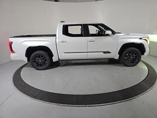 2025 Toyota Tundra Hybrid Platinum
