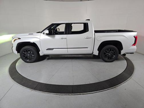 2025 Toyota Tundra Hybrid Platinum
