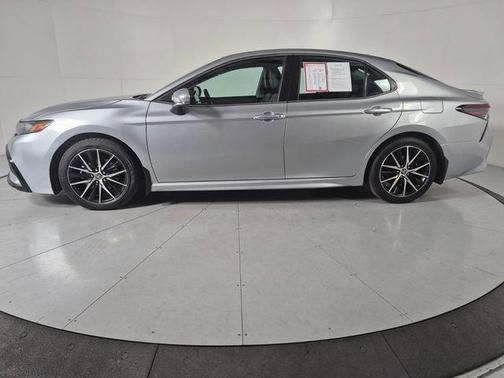 Celestial Silver Metallic 2023 Toyota Camry SE