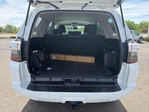 Super White 2017 Toyota 4Runner SR5