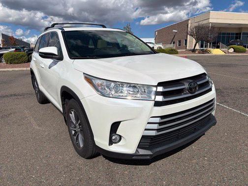 Blizzard Pearl 2019 Toyota Highlander XLE