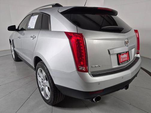 Radiant Silver Metallic 2016 Cadillac SRX Performance Collection