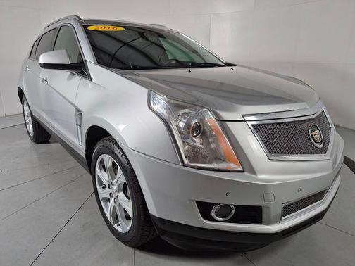 Radiant Silver Metallic 2016 Cadillac SRX Performance Collection