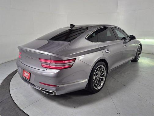 2022 Genesis G80 2.5T RWD