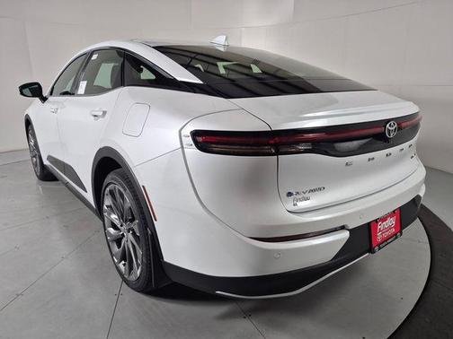 Oxygen White 2026 Toyota Crown Limited