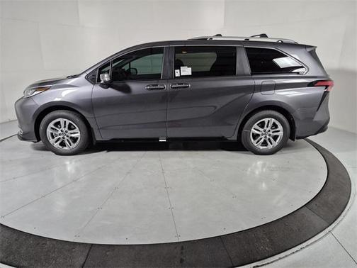 2025 Toyota Sienna Limited 7-Passenger