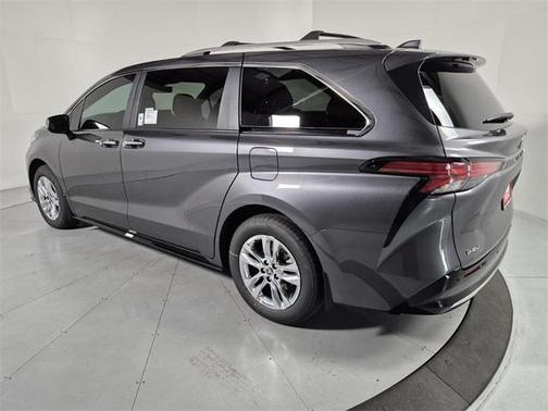 2025 Toyota Sienna Limited 7-Passenger