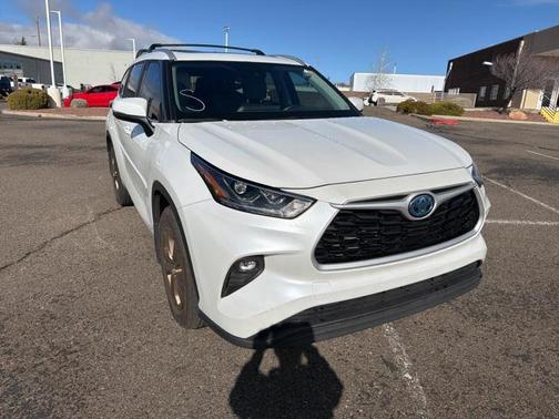 2023 Toyota Highlander Hybrid XLE