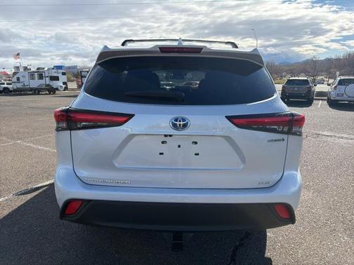 2023 Toyota Highlander Hybrid XLE
