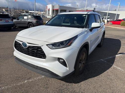 2023 Toyota Highlander Hybrid XLE