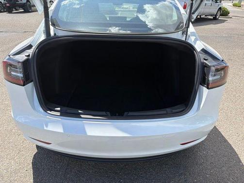 Pearl White Multi-Coat 2022 Tesla Model 3 Long Range