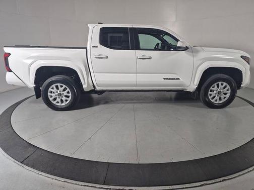 Ice Cap 2024 Toyota Tacoma SR5