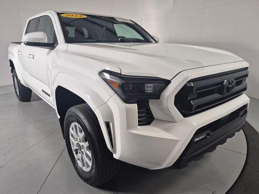 Ice Cap 2024 Toyota Tacoma SR5