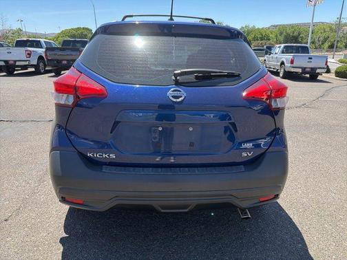Deep Blue Pearl 2018 Nissan Kicks SV