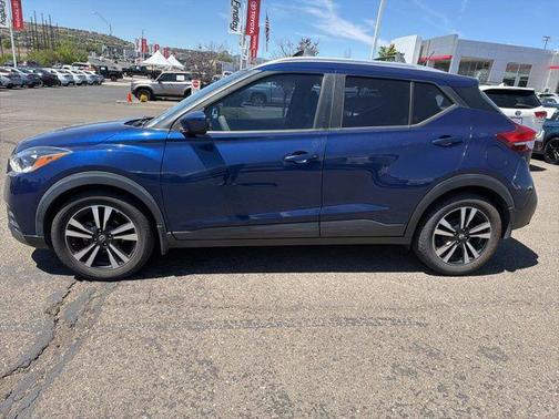 Deep Blue Pearl 2018 Nissan Kicks SV