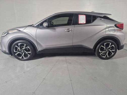 Silver Knockout Metallic 2020 Toyota C-HR XLE