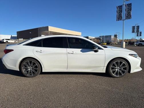 2019 Toyota Avalon XSE