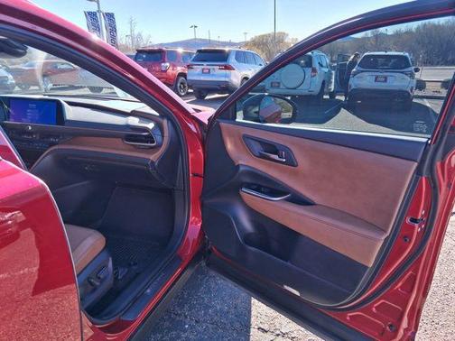 2025 Toyota Crown Signia Limited