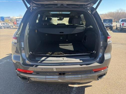 2024 Jeep Grand Cherokee Summit