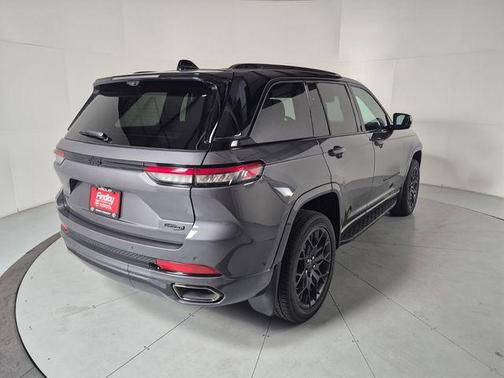 2024 Jeep Grand Cherokee Summit