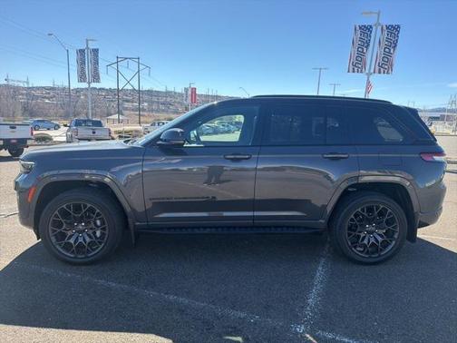 2024 Jeep Grand Cherokee Summit