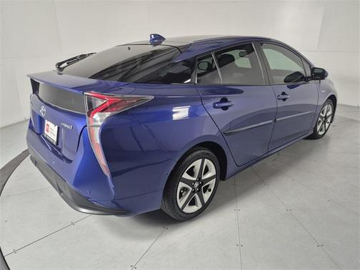 2016 Toyota Prius Four Touring