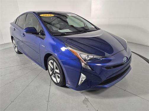 2016 Toyota Prius Four Touring