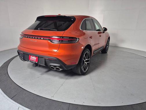 Papaya Metallic 2022 Porsche Macan Macan