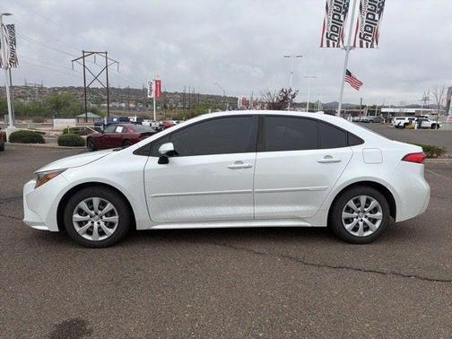 Wind Chill Pearl 2022 Toyota Corolla LE